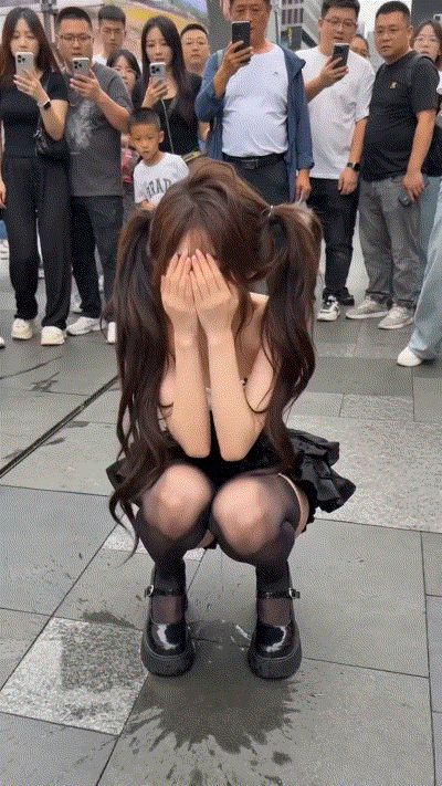 AI动画/无码][BHCM] 当街 嫩妹失禁漏尿被爆艹 动漫视频 预览图